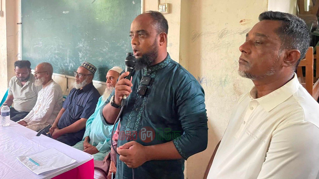 ফতেপুর পশ্চিমে চেয়ারম্যান প্রার্থী নুরুল হুদা ফয়েজীর মতবিনিময় সভা