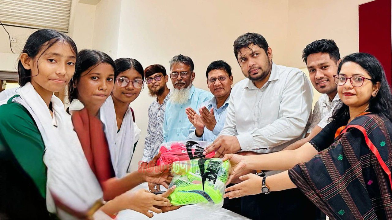 মতলব দক্ষিণে গ্রীষ্মকালীন ক্রীড়া প্রতিযোগিতার পুরস্কার বিতরণ