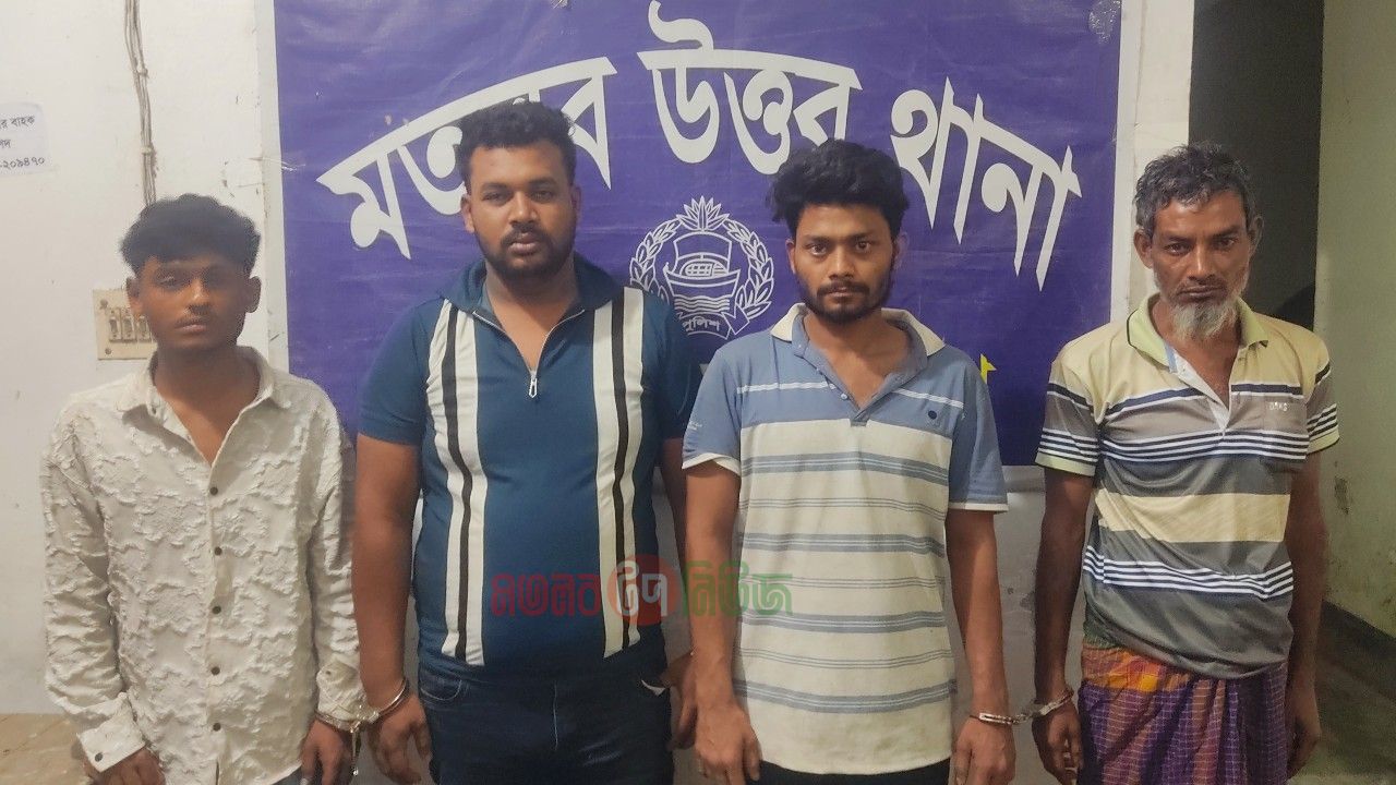 মতলব উত্তরে পুলিশের অভিযানে ৪ জন গ্রেপ্তার, ইয়াবা ও গাঁজা উদ্ধার